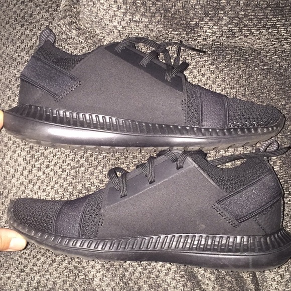 Under Armour Other - Girls under armour sneakers size 5y